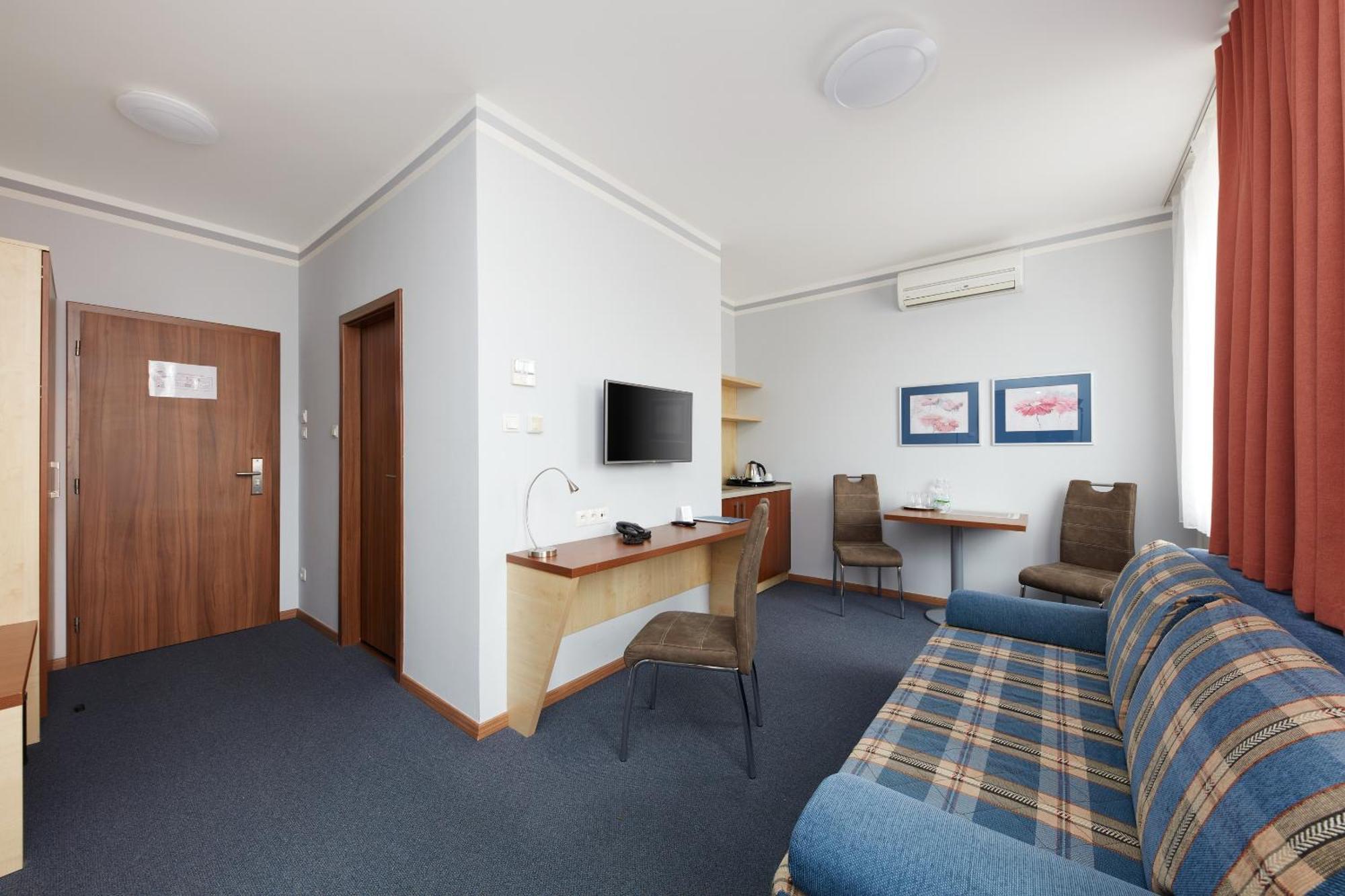 Hotel Nikolas Острава Екстер'єр фото
