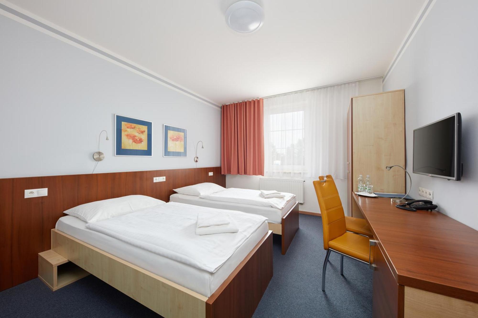 Hotel Nikolas Острава Екстер'єр фото